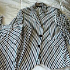 Brooks Brothers boys suit size 8 blue tan strips excellent condition